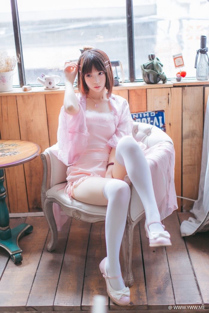 COS美女 疯猫ss – 粉红日常 散图-像素点