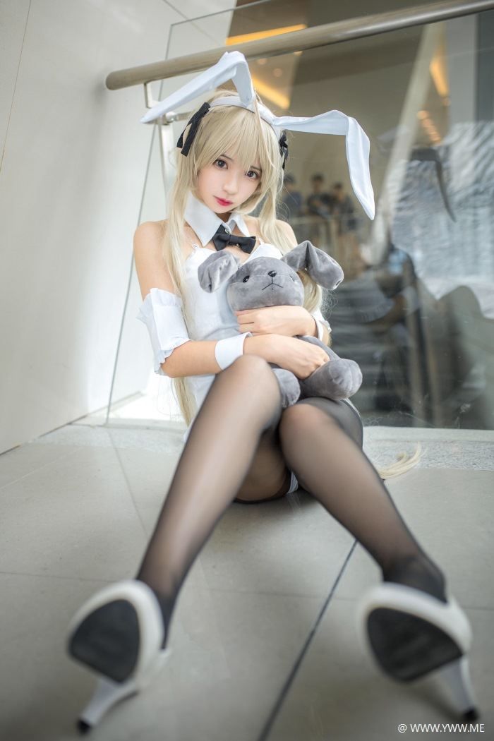 COS美女 疯猫ss – 穹妹兔女郎 散图-像素点