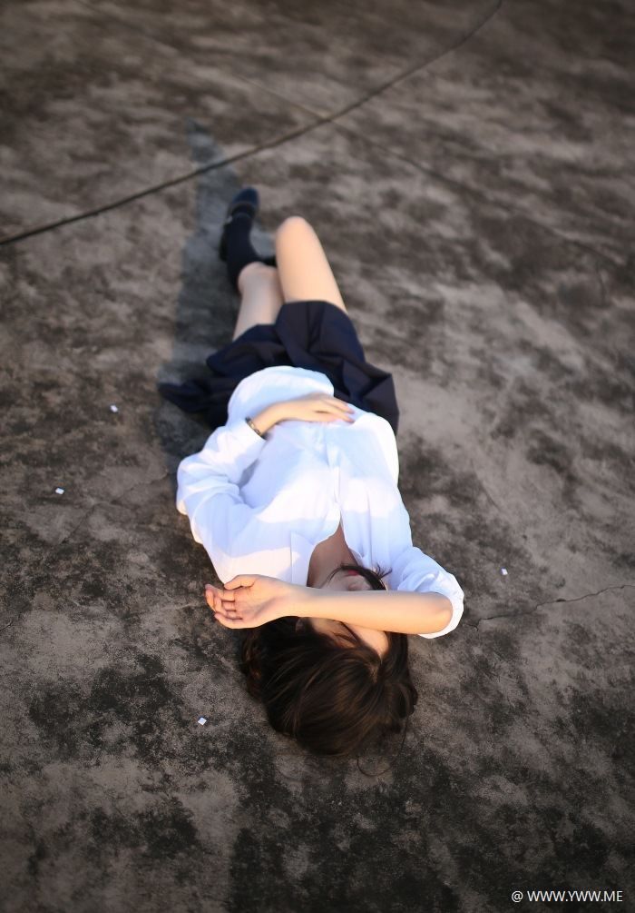COS美女 疯猫ss – 天台 散图-像素点