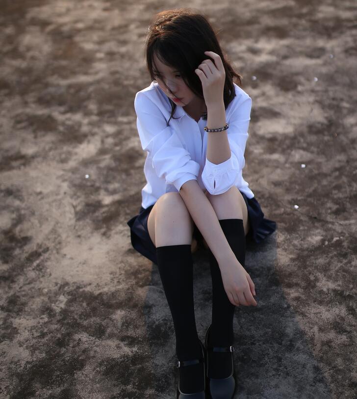 COS美女 疯猫ss – 天台 散图
