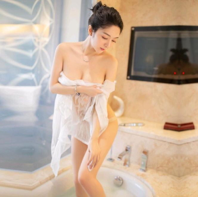 [XiuRen秀人网] 2020.03.16 No.2063 Angela小热巴 湿身 浴室