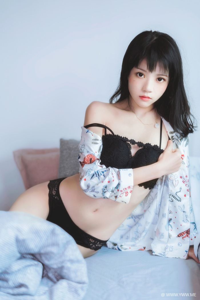 萝莉风COS 桜桃喵 – 倦-像素点
