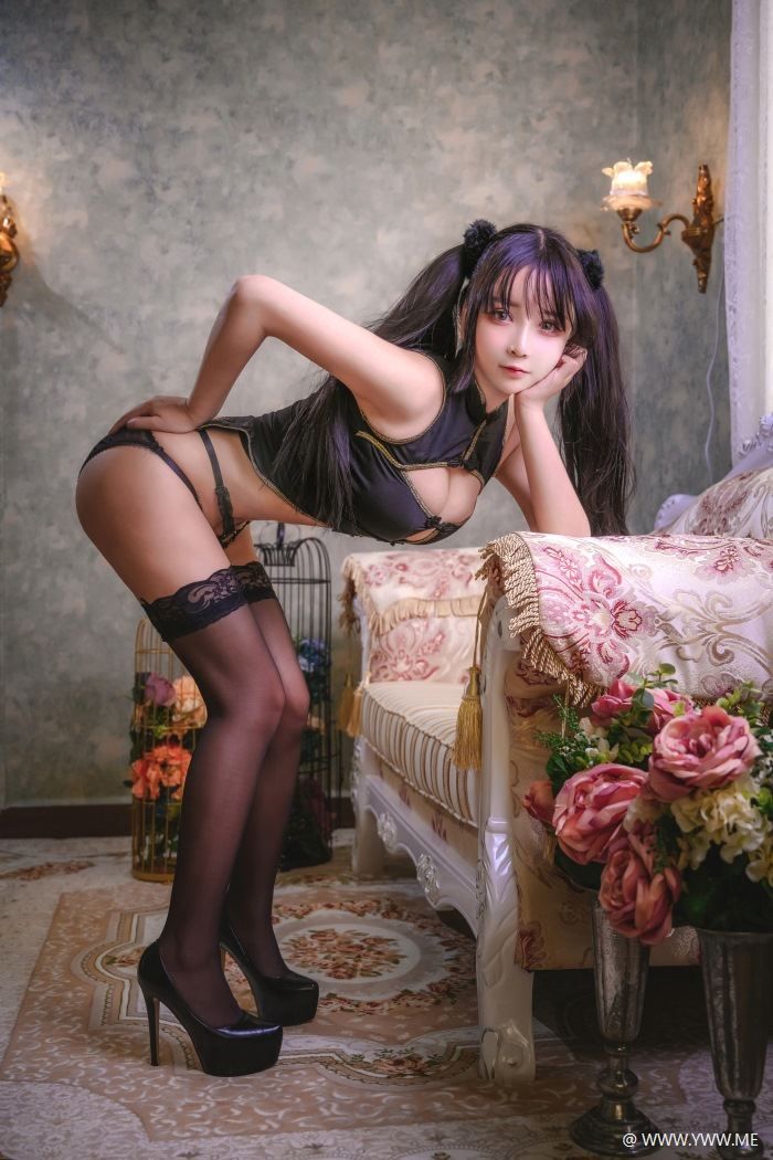 微博红人Coser@抱走莫子aa – 双马尾-像素点