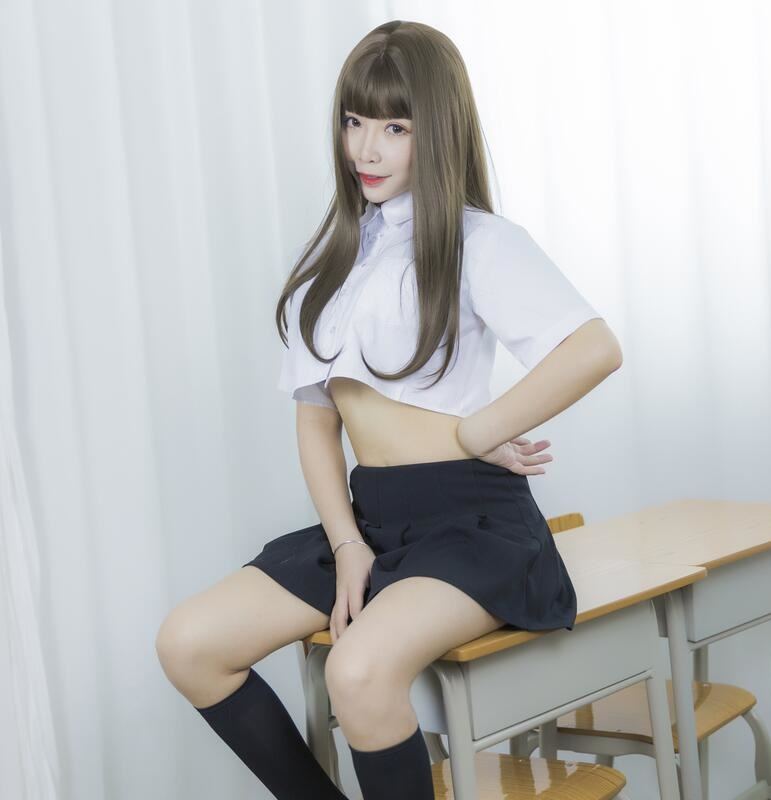 微博红人Coser@抱走莫子aa – 等你下课