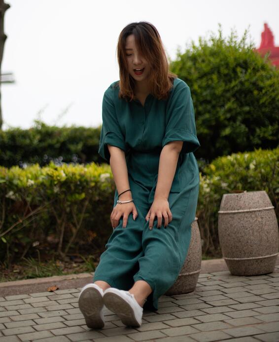 [物恋传媒] NO.019 地道的青岛小姐姐哦,白色板鞋搭配白色船袜