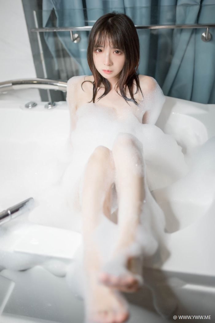 COS美女 疯猫ss – 泡泡浴写真-像素点