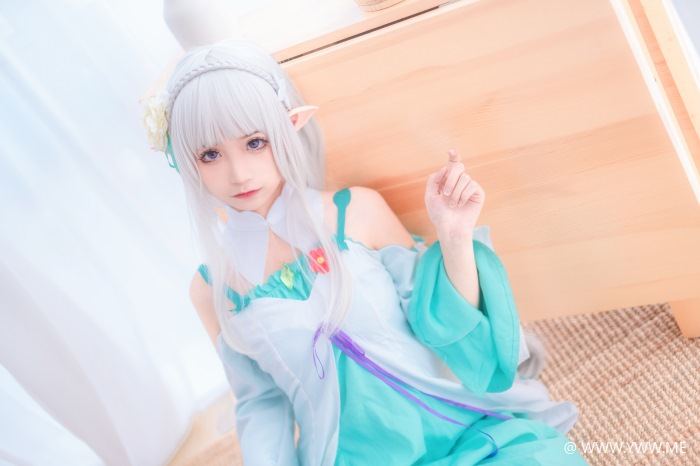 知名Coser@蠢沫沫 绿睡衣-像素点