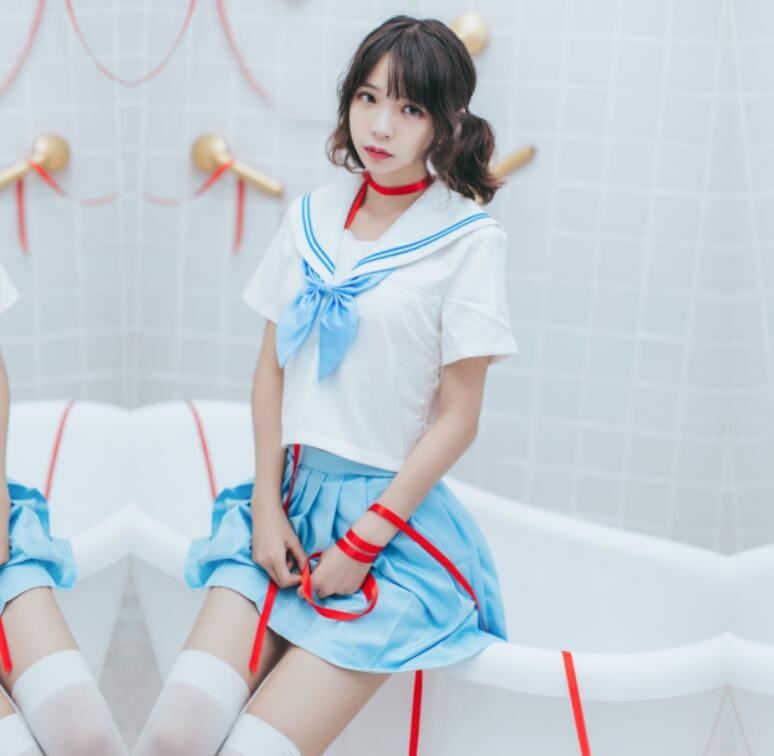 COS美女 疯猫ss – 浴室JK