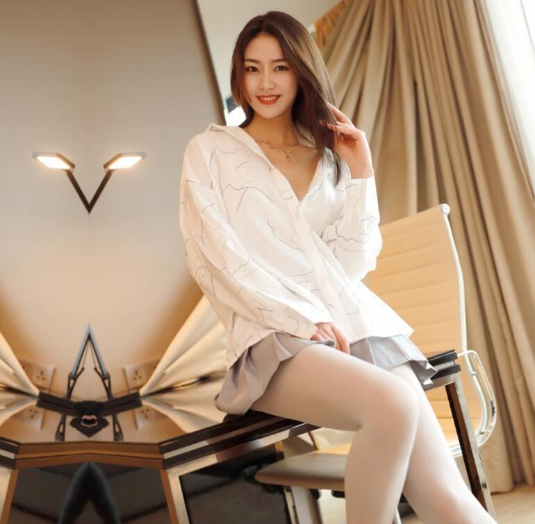 [MFStar模范学院] 2020.04.07 VOL.303 方子萱 丝袜 衬衫