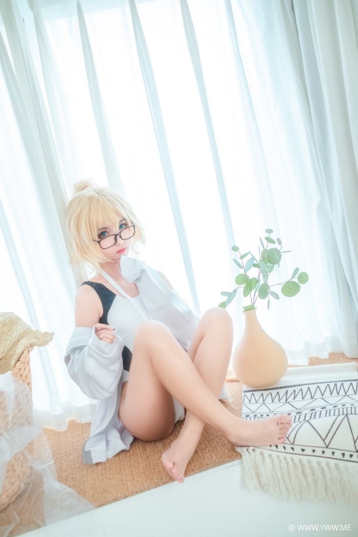 知名Coser@蠢沫沫 贞德-像素点