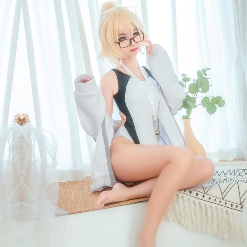知名Coser@蠢沫沫 贞德