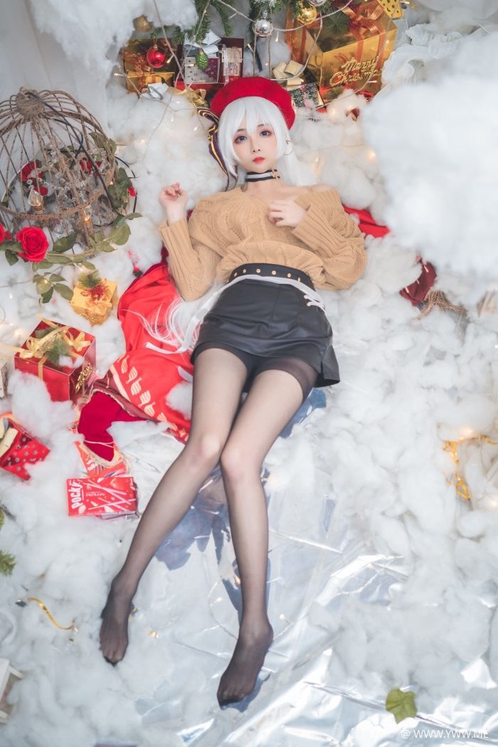 知名动漫Coser@rioko凉凉子 圣诞贝尔法斯特-像素点