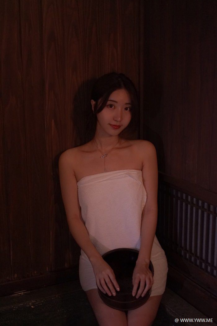 微博红人Coser@黑川 浴巾-像素点