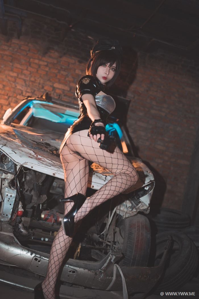 知名动漫Coser@rioko凉凉子 实习警察-像素点
