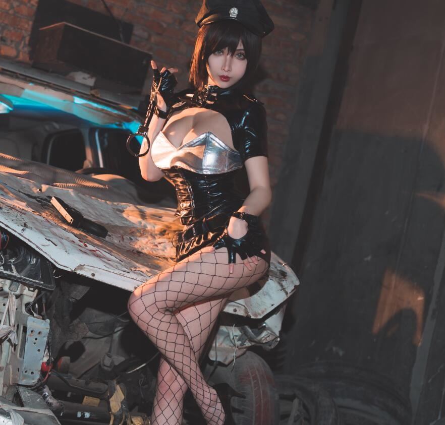 知名动漫Coser@rioko凉凉子 实习警察