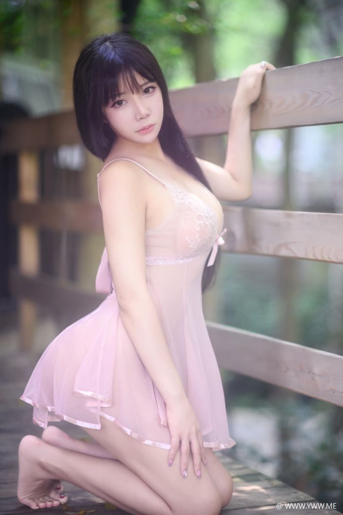 微博红人Coser@抱走莫子aa – 写真本-像素点