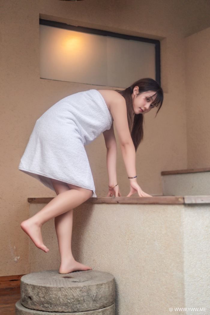 人气动漫Coser@镜酱 – 私奔之温泉-像素点
