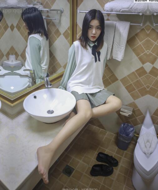 [纳丝摄影] NO.308 洋洋新的丝袜萌装（收藏版）