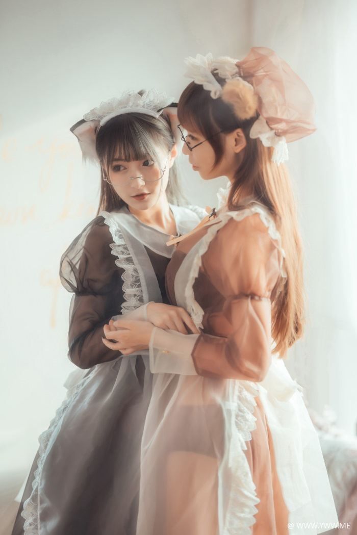 知名COS小姐姐@铁板烧鬼舞w – 爱老师+奶文+鬼舞铁板烧透明女仆-像素点