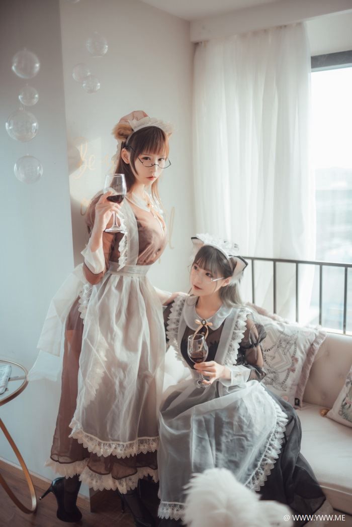 知名COS小姐姐@铁板烧鬼舞w – 爱老师+奶文+鬼舞铁板烧透明女仆-像素点