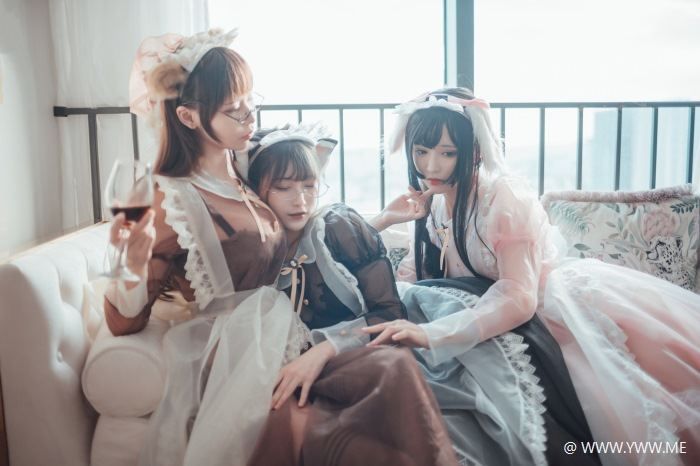 知名COS小姐姐@铁板烧鬼舞w – 爱老师+奶文+鬼舞铁板烧透明女仆-像素点