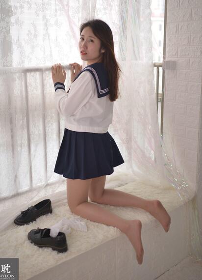 [IESS异思趣向] 普惠集 224 “奇装异服”的阿馨（2）