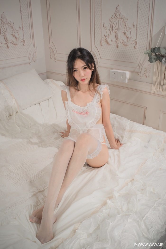 微博人气Coser@抖娘-利世 厨娘-像素点