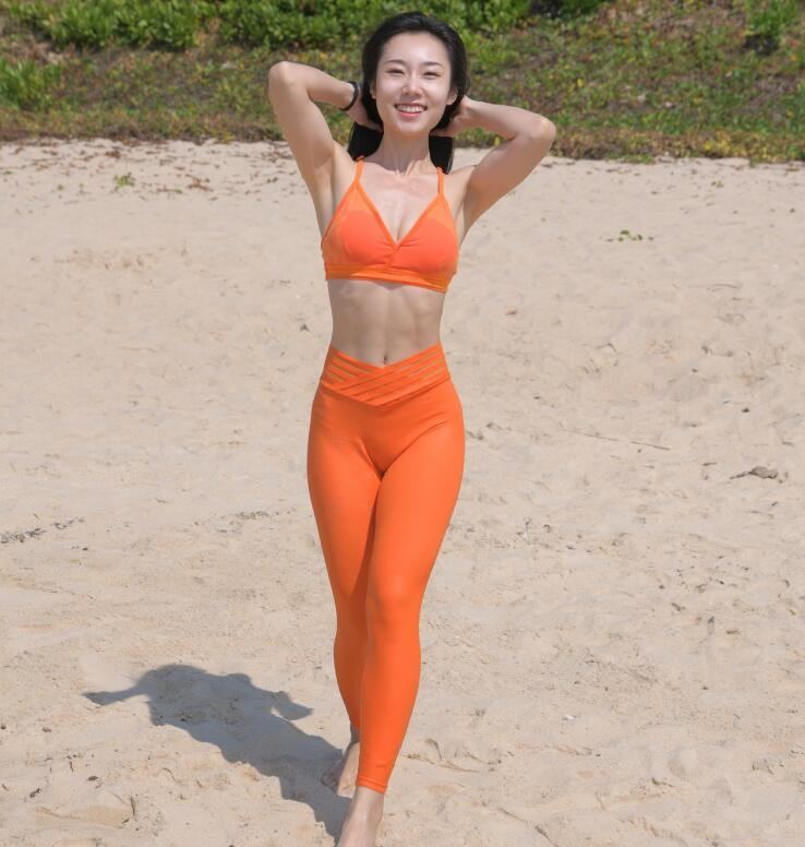 红石作品 – 亚龙湾旅拍 第2篇：盛夏 橙色瑜伽裤 写真+视频