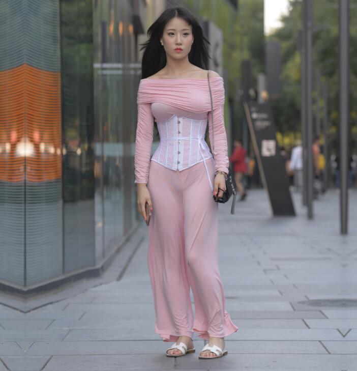 红石作品 – 搭讪性感漂亮美女2 写真+视频