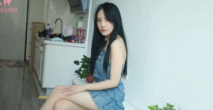 [MSLASS梦丝女神] 视频 2020.07.07 NO.059 牛仔丝袜 视频版 允儿