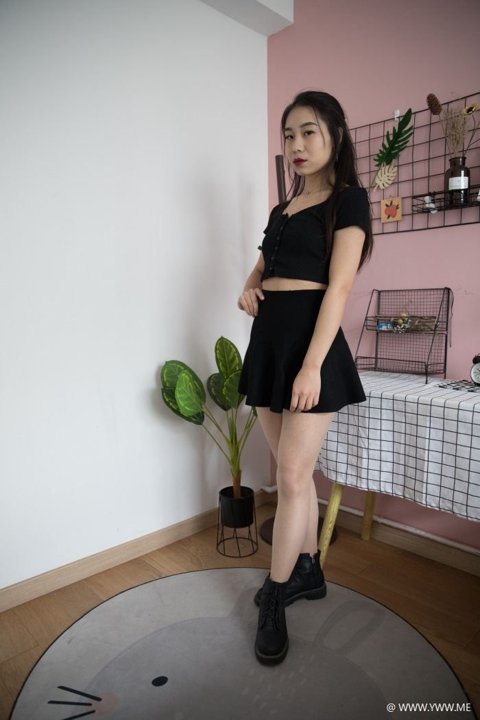 物恋传媒 NO.351 璐璐-黑丁香-像素点