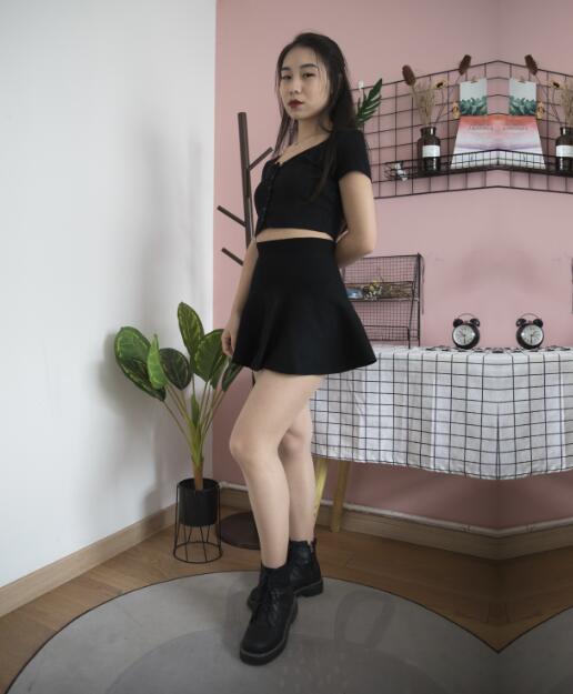 物恋传媒 NO.351 璐璐-黑丁香