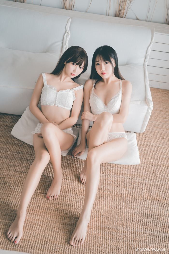 微博红人@香草喵露露 饼饼和香草喵-像素点