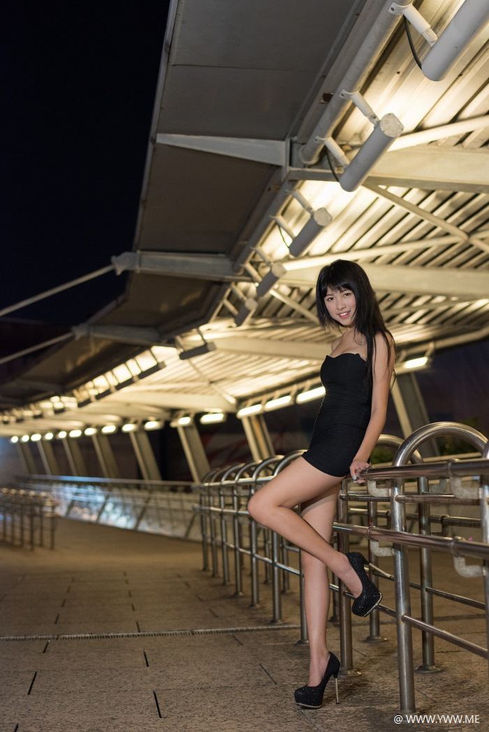台湾美女 – Nima(妮玛) 板桥车站夜拍-像素点