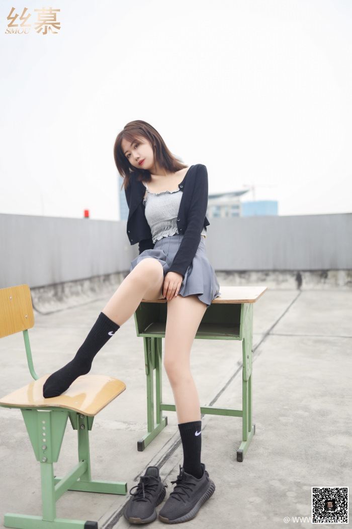 丝慕写真 SM288 天天一元 模特:米朵《天台玩丝两姐妹》-像素点
