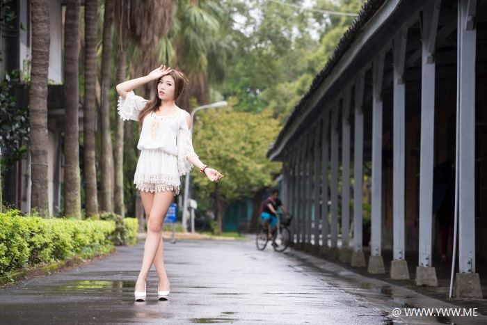 台湾美女 – Vivi Hsu(许薇安) 台大校园-像素点