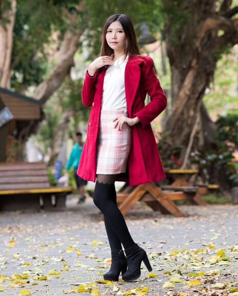 台湾美女 – Zooey Li (小啵) 台大校园 Part 2