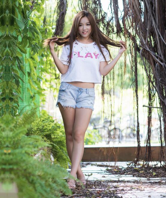 台湾美女 – 安馜薇(Olivia) 台大校园