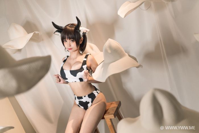 知名Coser@蠢沫沫 花花牛-像素点