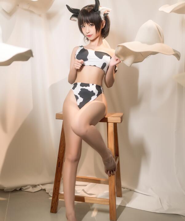 知名Coser@蠢沫沫 花花牛