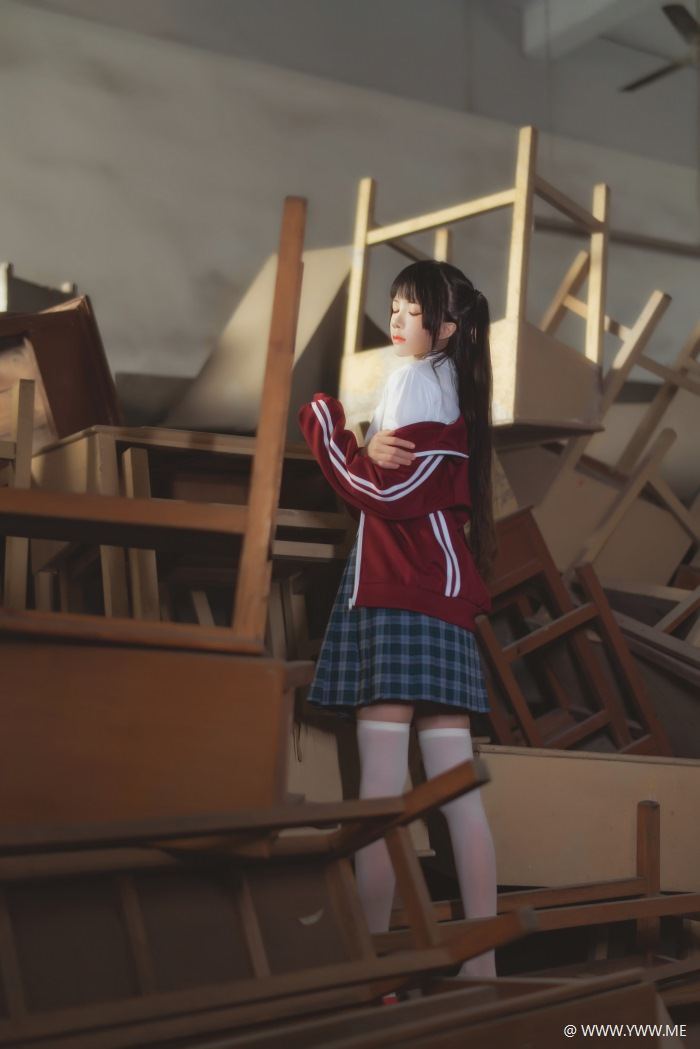 萝莉风COS 桜桃喵 – 桜桃未熟3 废弃教室-像素点