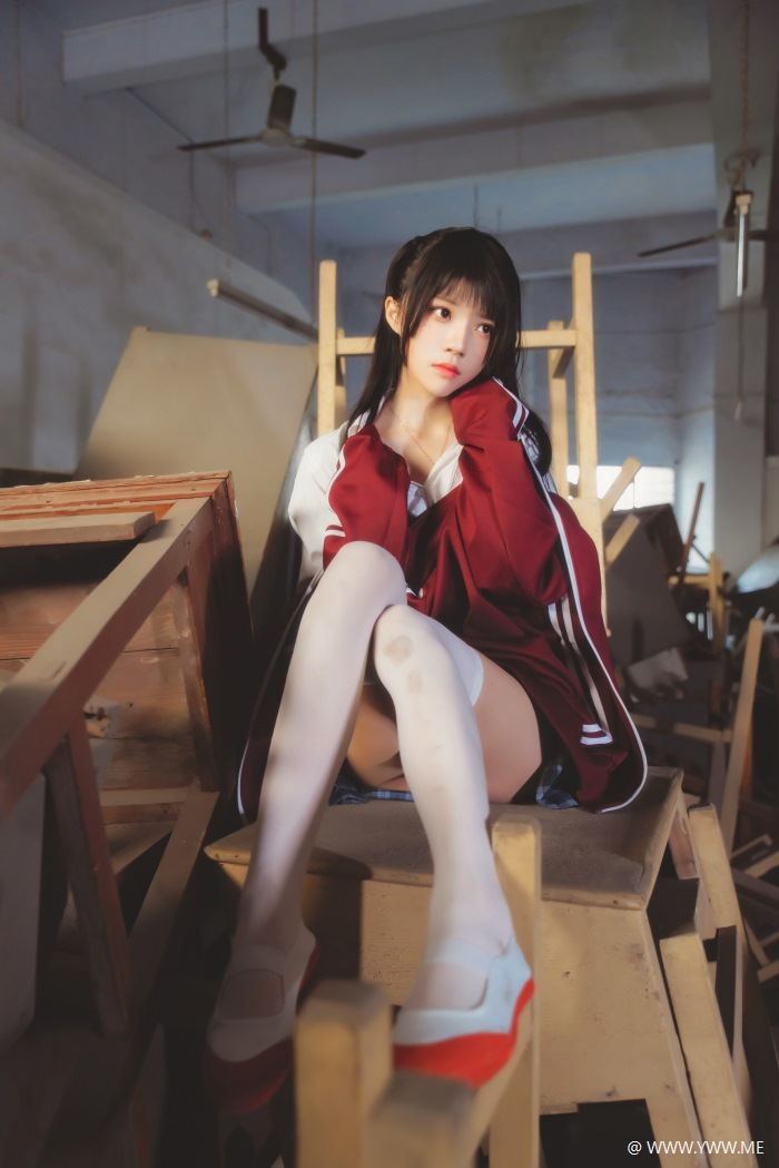 萝莉风COS 桜桃喵 – 桜桃未熟3 废弃教室-像素点