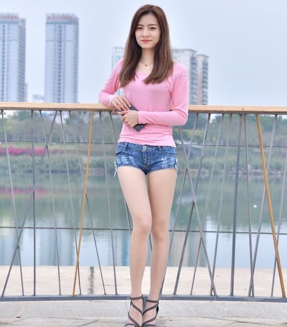 小海街拍作品 – 身材很苗条的小姐姐 写真
