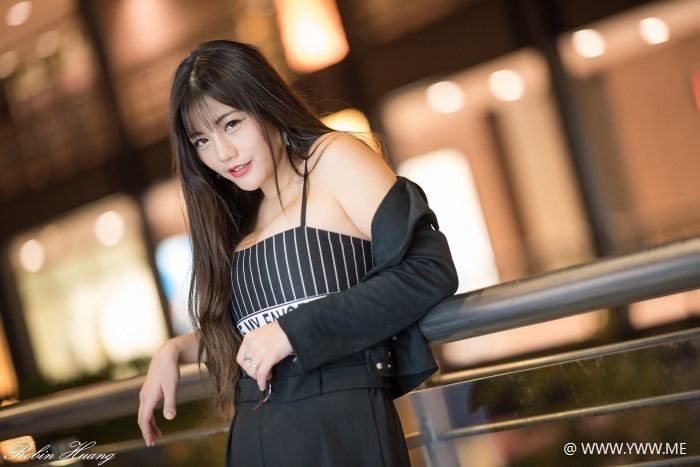 台湾美女 – 陈葳(Chen Wei) 信义商圈夜拍-像素点