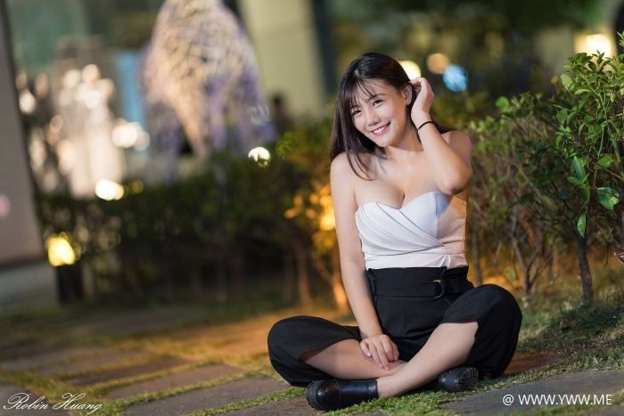 台湾美女 – 陈葳(Chen Wei) 信义商圈夜拍 Part 2-像素点