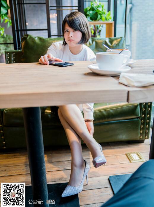 袜涩写真 VOL.014 新模瑞拉咖啡店