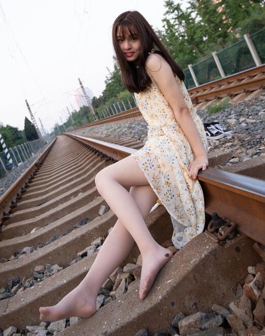 [LSS山茶摄影] NO.197 丝袜穿搭40