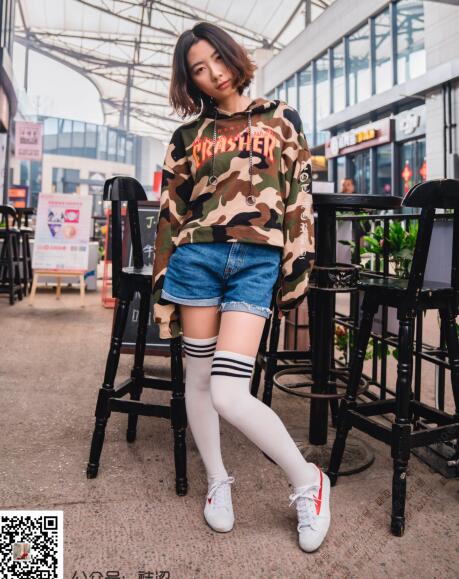袜涩写真 VOL.022 雪梨肉丝搭白色过期袜