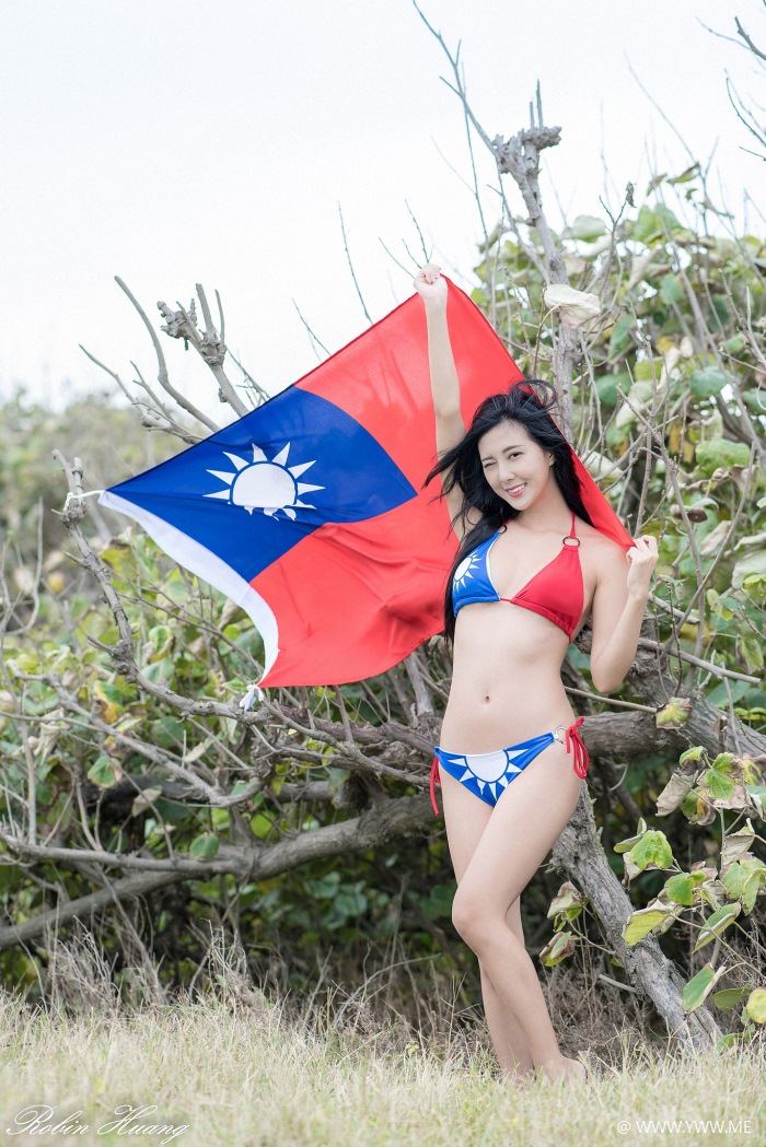 台湾美女 – 陈郁晴(羽晴Min) 观音草漯沙丘 & 下海湖-像素点