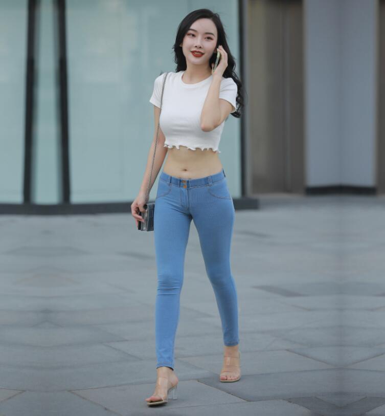 玻璃作品 – 这条街最靓的妹 写真+视频